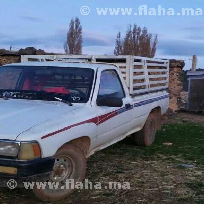 pick-up Toyota model 90 à Azrou au Maroc 